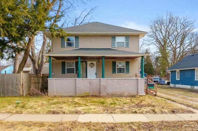 2120 E Main St