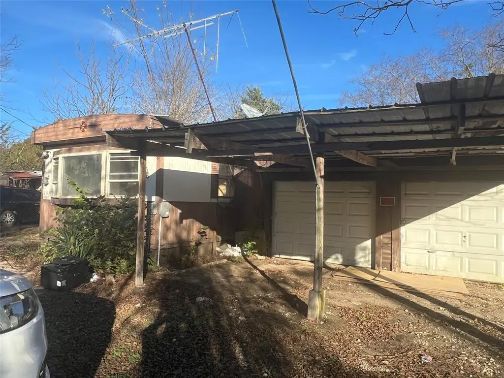 207 Mill St