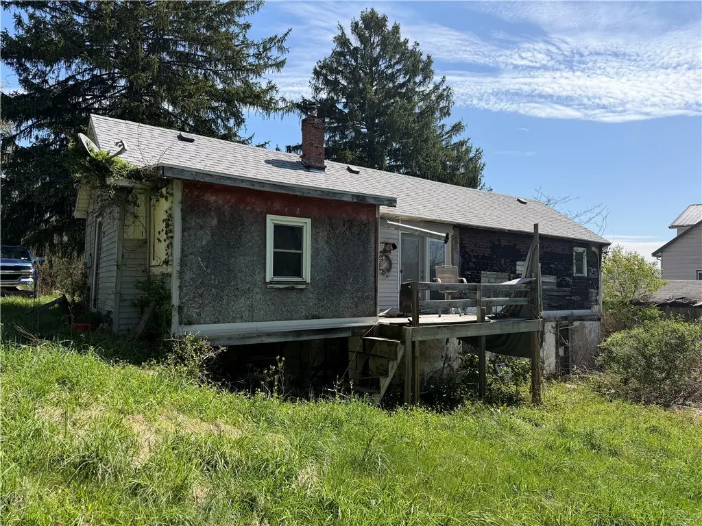 213 Gates Rd