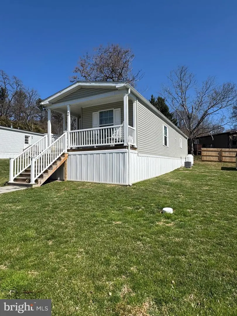 2 Ponderosa Ln