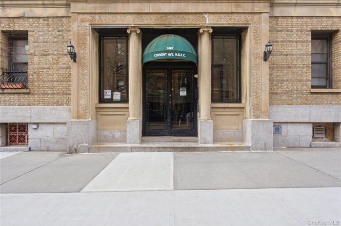 302 Convent Ave #61