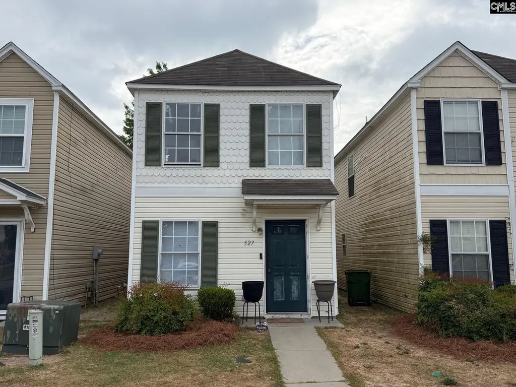 527 Summit Terrace Ct