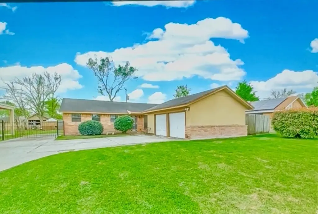 5707 Trafalgar Dr