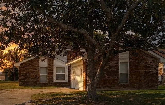 113 Historic West St