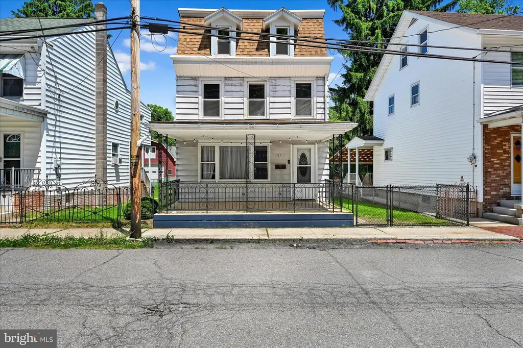 221 S Delaware Ave