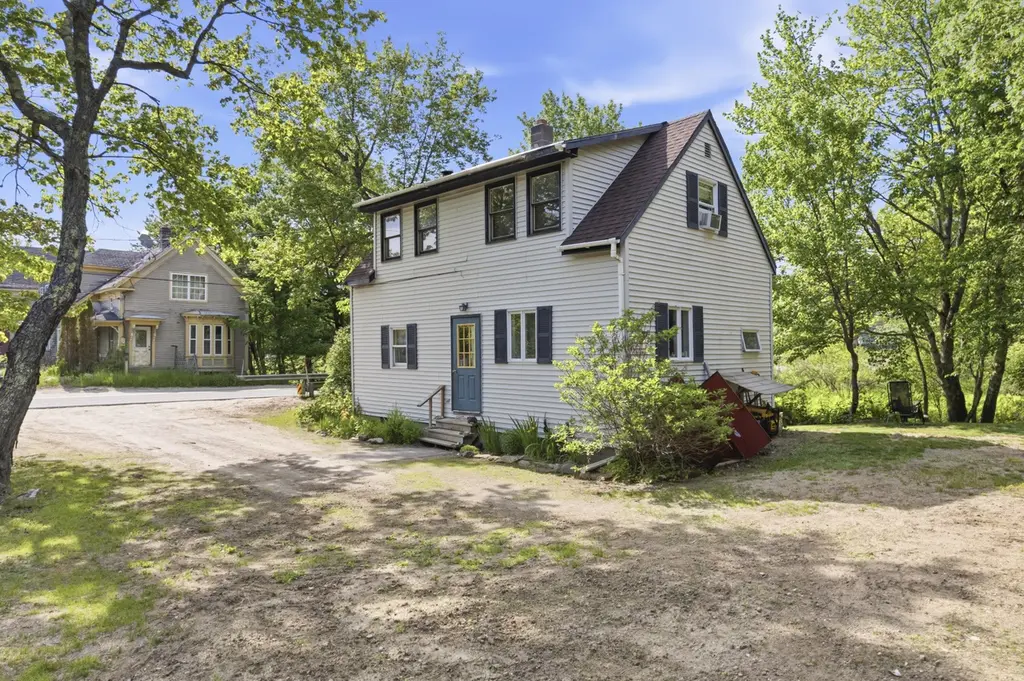 1238 Main St