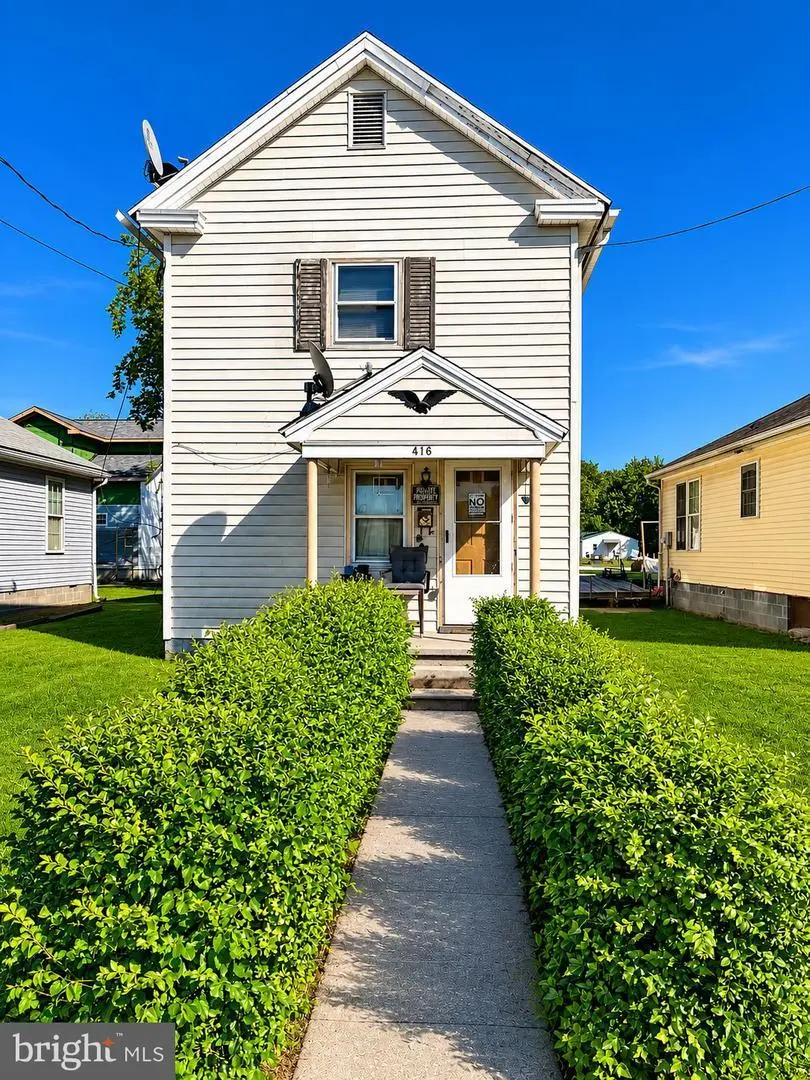 416 Camper St