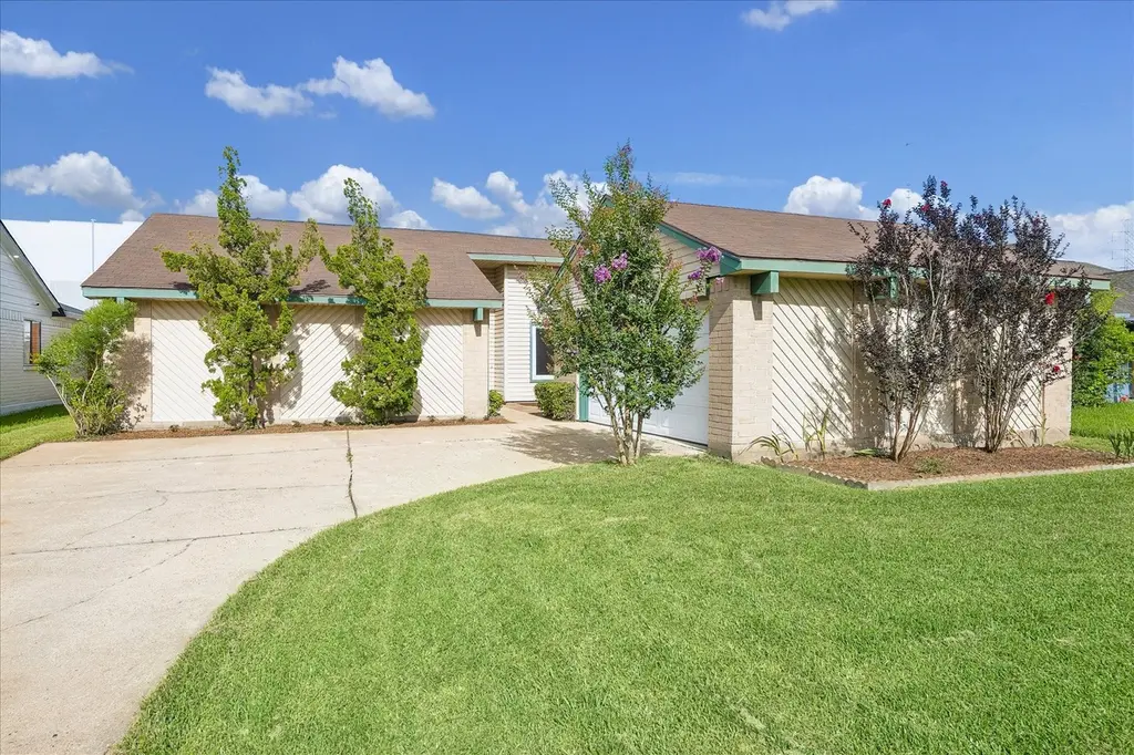 16819 Quail Crest Ct