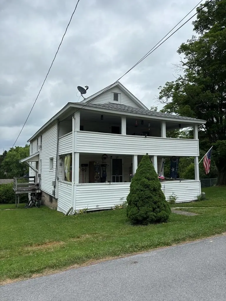 1 Woodland Ave