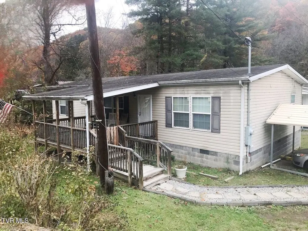 6004 Powell River Rd. Rd