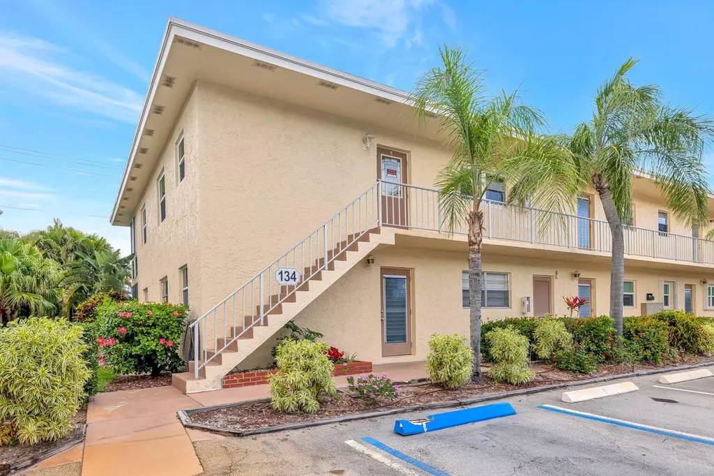 2950 SE Ocean Blvd Unit 134-5