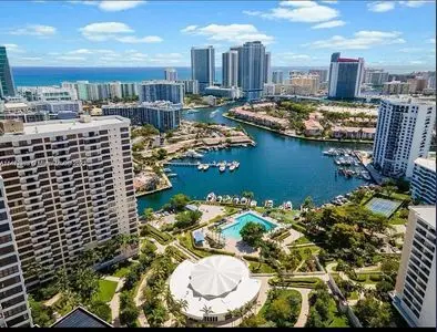 600 Three Islands Blvd