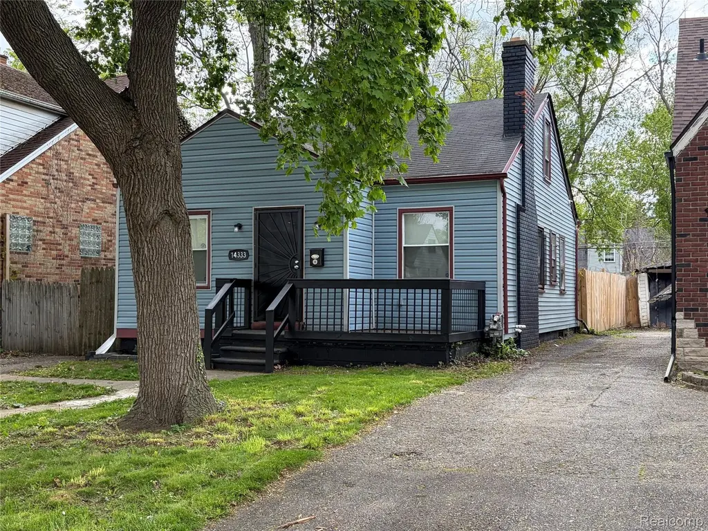 14333 Grandville Ave
