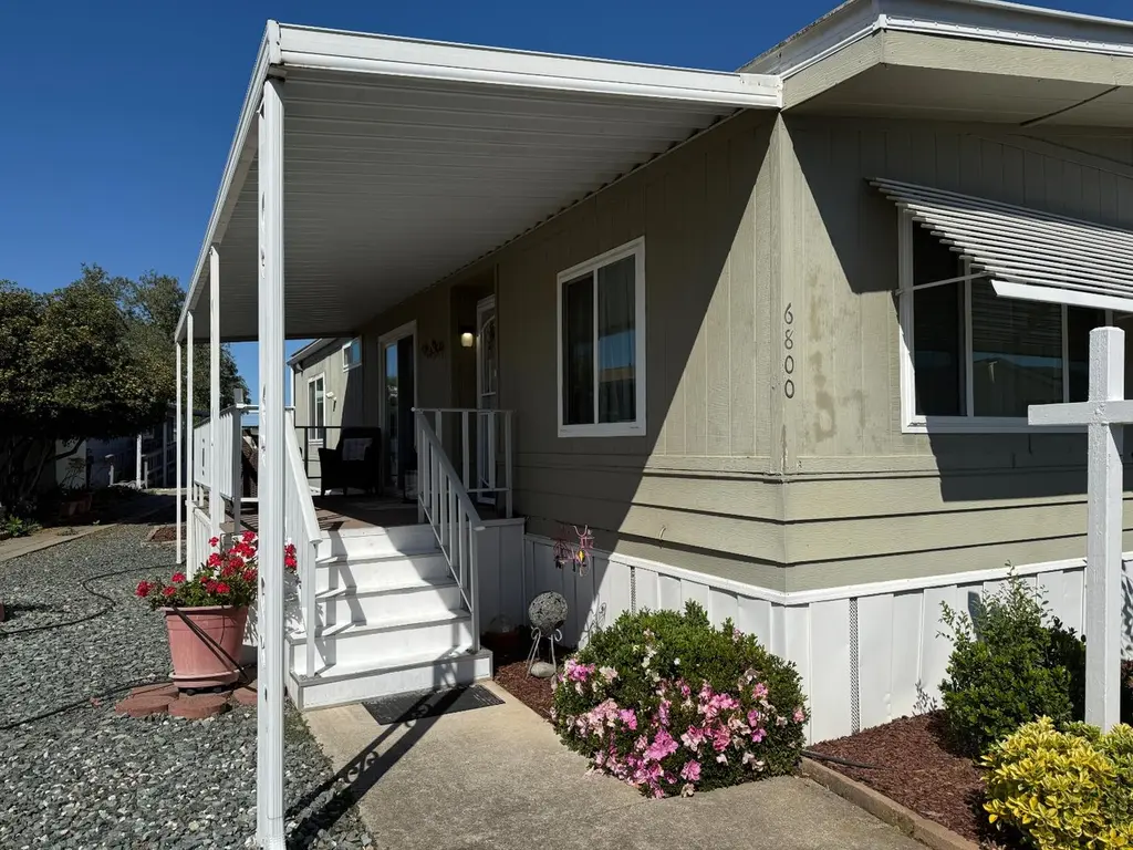 6800 Capital Cir