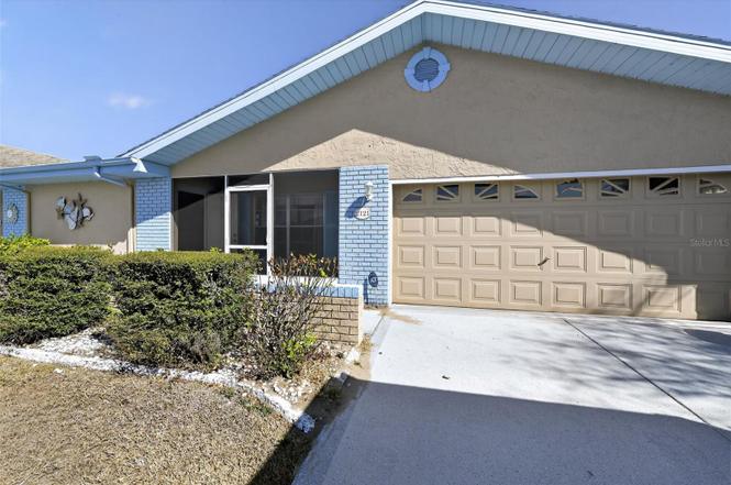 2121 Meadowlark Ln