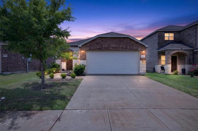 1512 Vega Dr