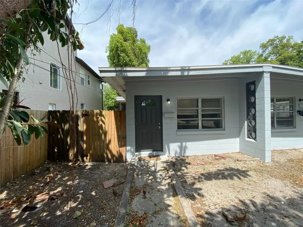 3013 E Central Blvd