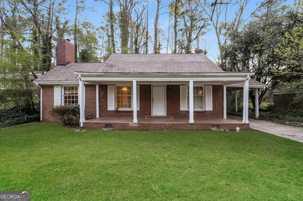 1752 Laurelwood Dr SW