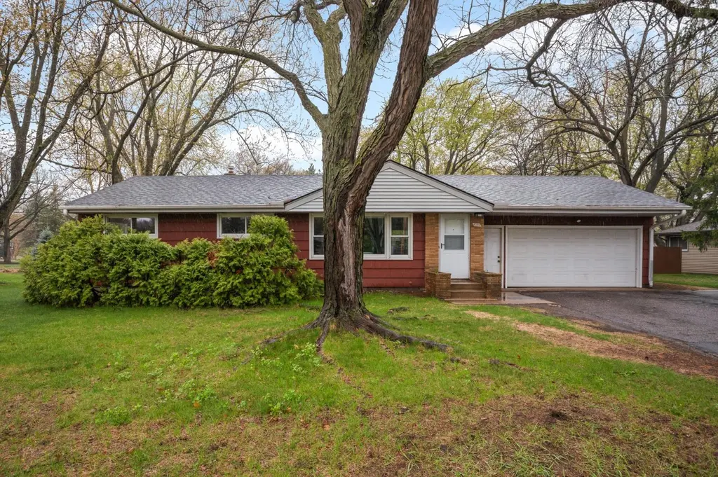 4389 Hodgson Rd