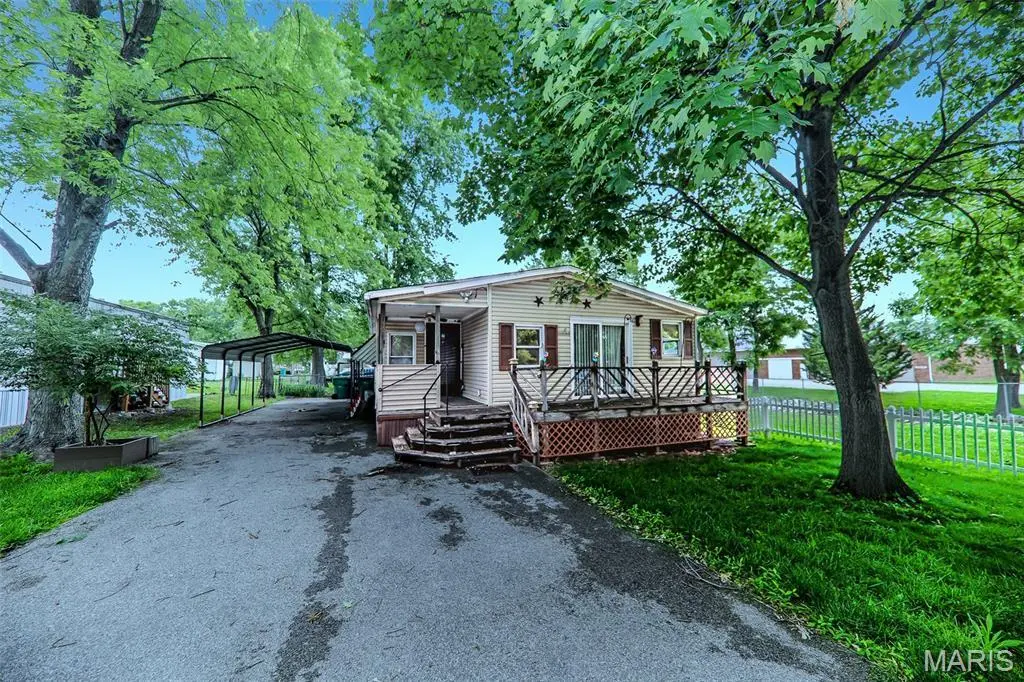 1802 Crestview Dr