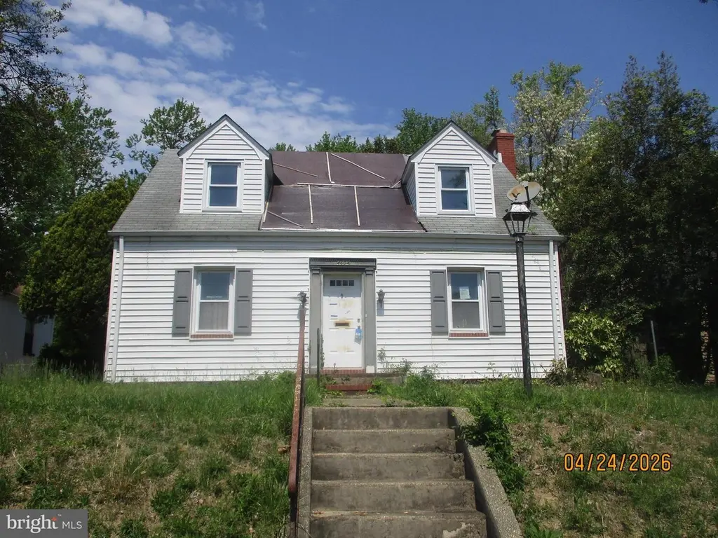 4604 Powell Ave