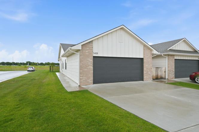 5428 N Sandkey