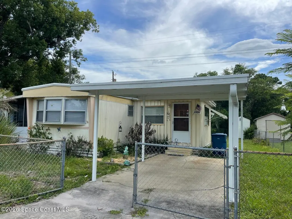 1924 Sunny Palm Dr