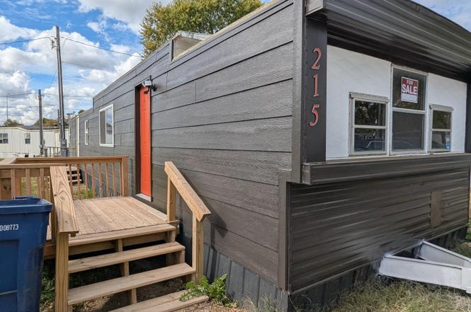 215 9th St SW