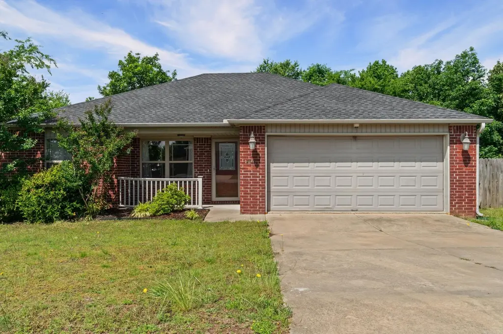 14616 Woodside Place Loop