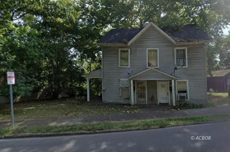 15 Garfield Ave