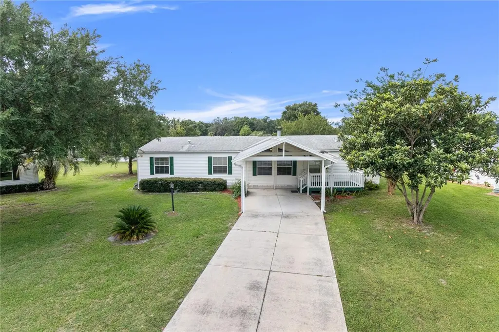 570 SW 78th Ter