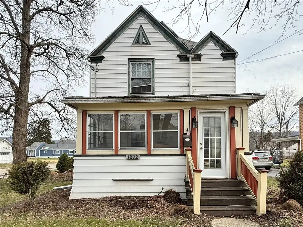 1672 Grand Central Ave
