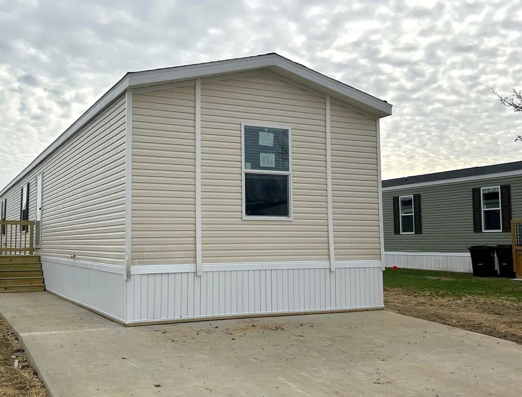 227 Buckingham Dr #227