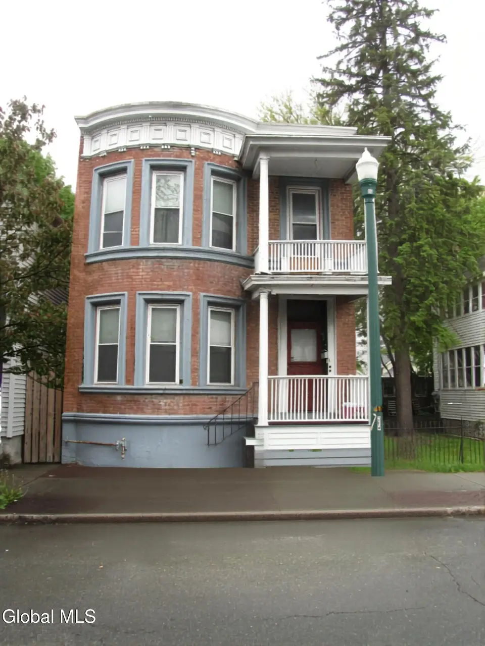 413 5th Ave