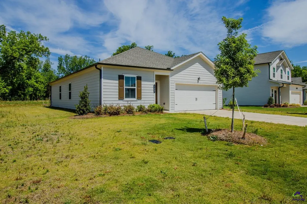 123 Oconee Trl