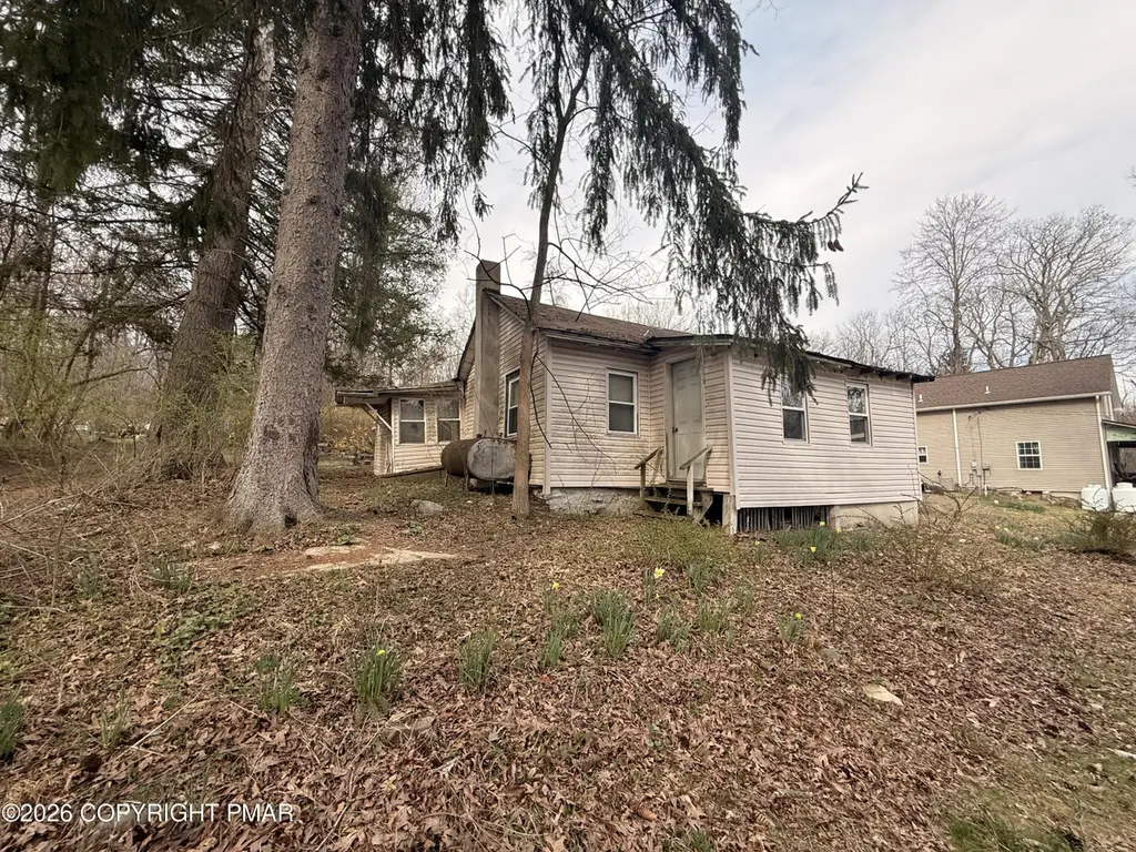243 Sand Spring Rd