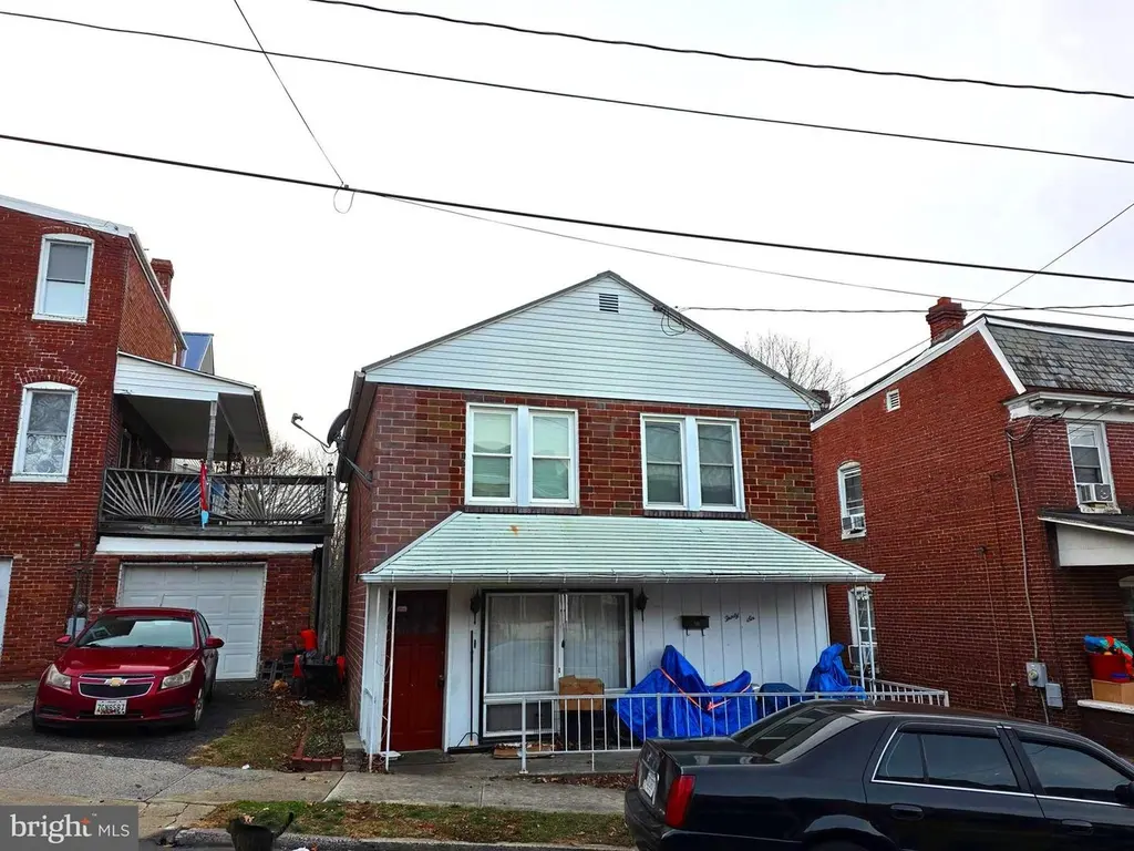 36 Weber St