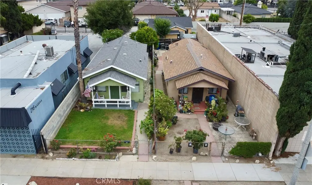 212 N Azusa