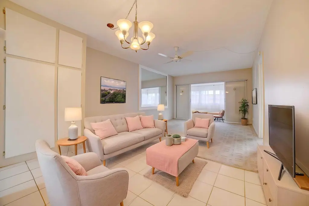 1117 Lake Ter #210