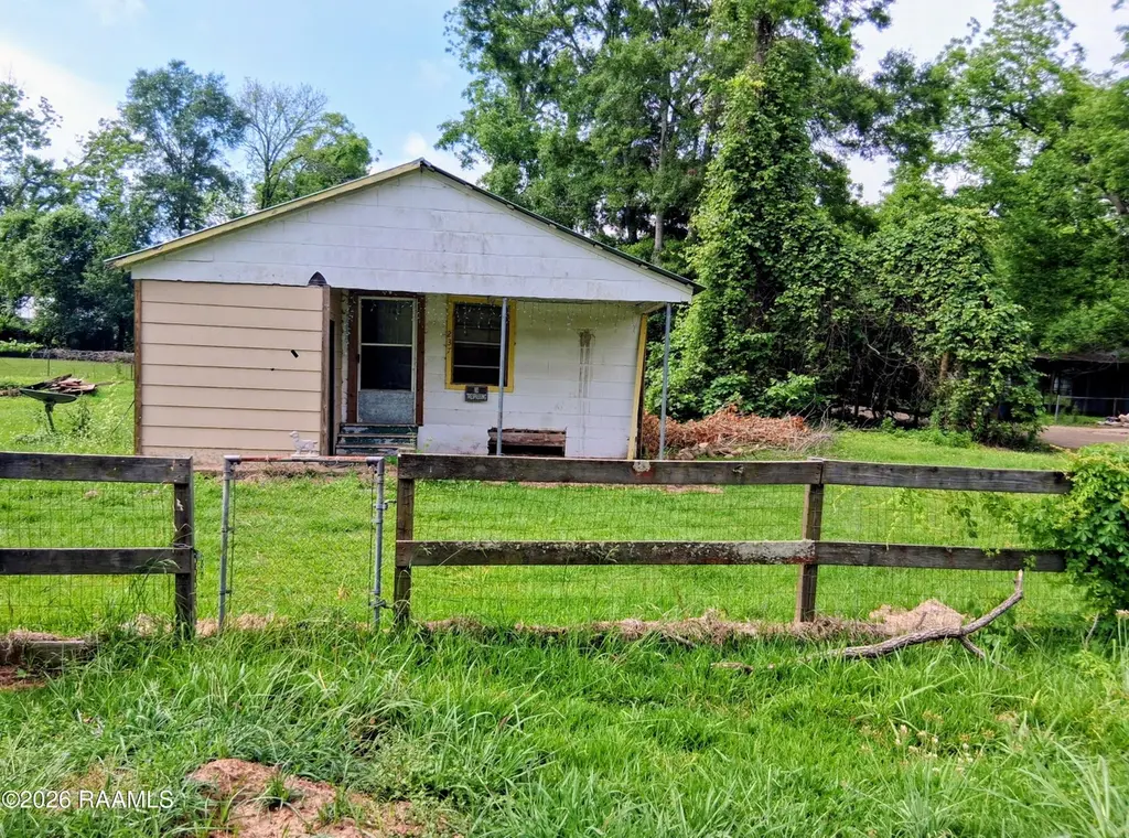 237 Riverside Dr
