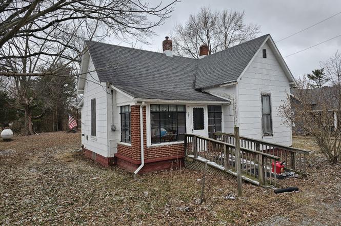 103 N Franklin St