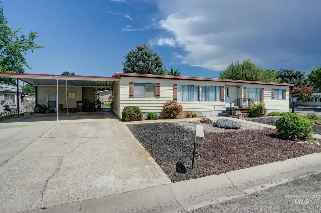 701 Monte Vista Dr #1