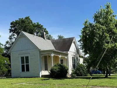 275 N Maple St