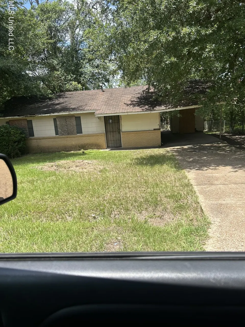 2955 Greenview Dr