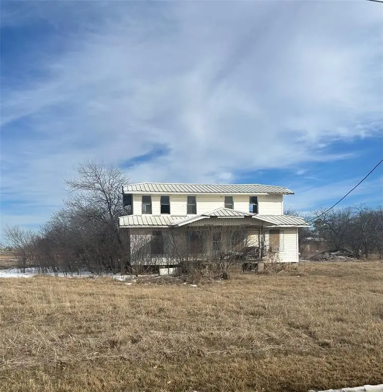 105 Texas Ave