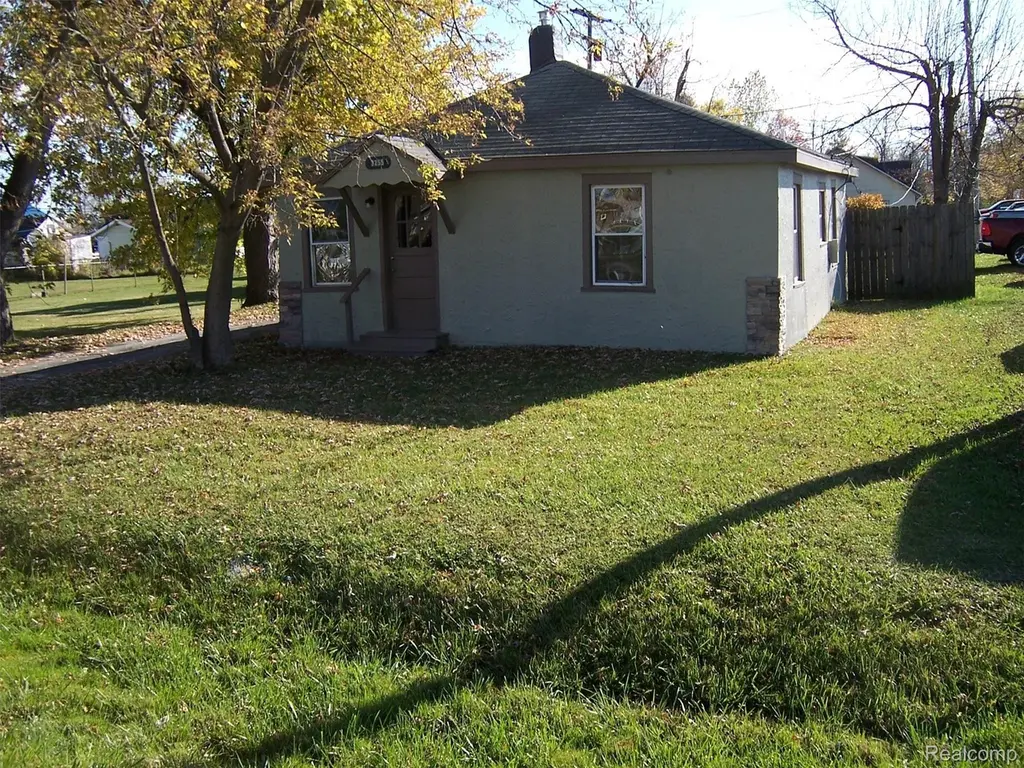 3255 Harrington Rd