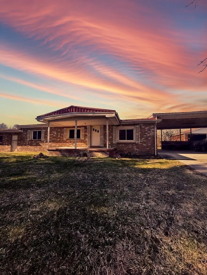 1615 Vaughn Ridge Rd