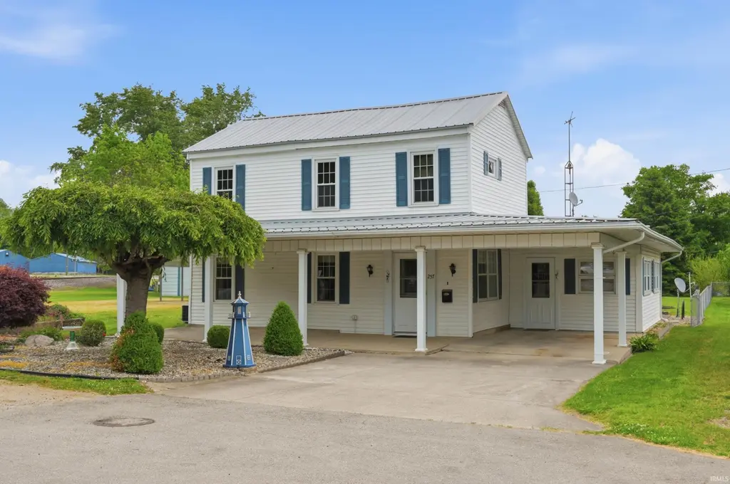 257 N Main St