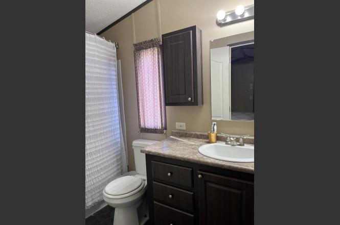 145 Lakesite Dr