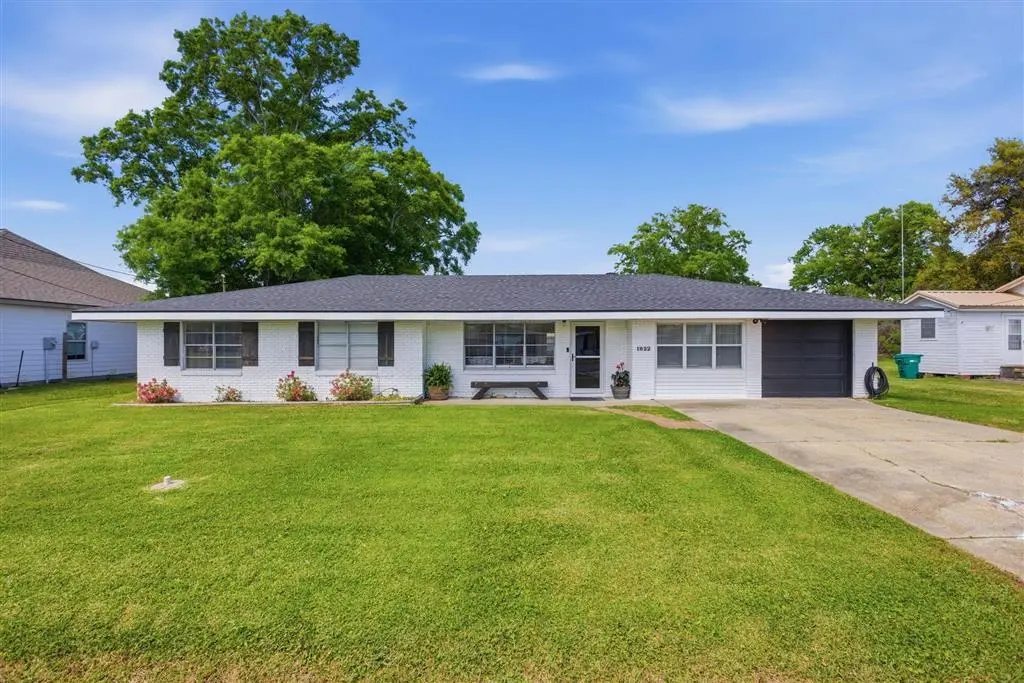 1822 Sarah Ln